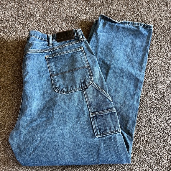 Magellan Outdoors Mens Medium Pockets Denim Blue Carpenter Jeans Size 40x32 - Picture 1 of 7